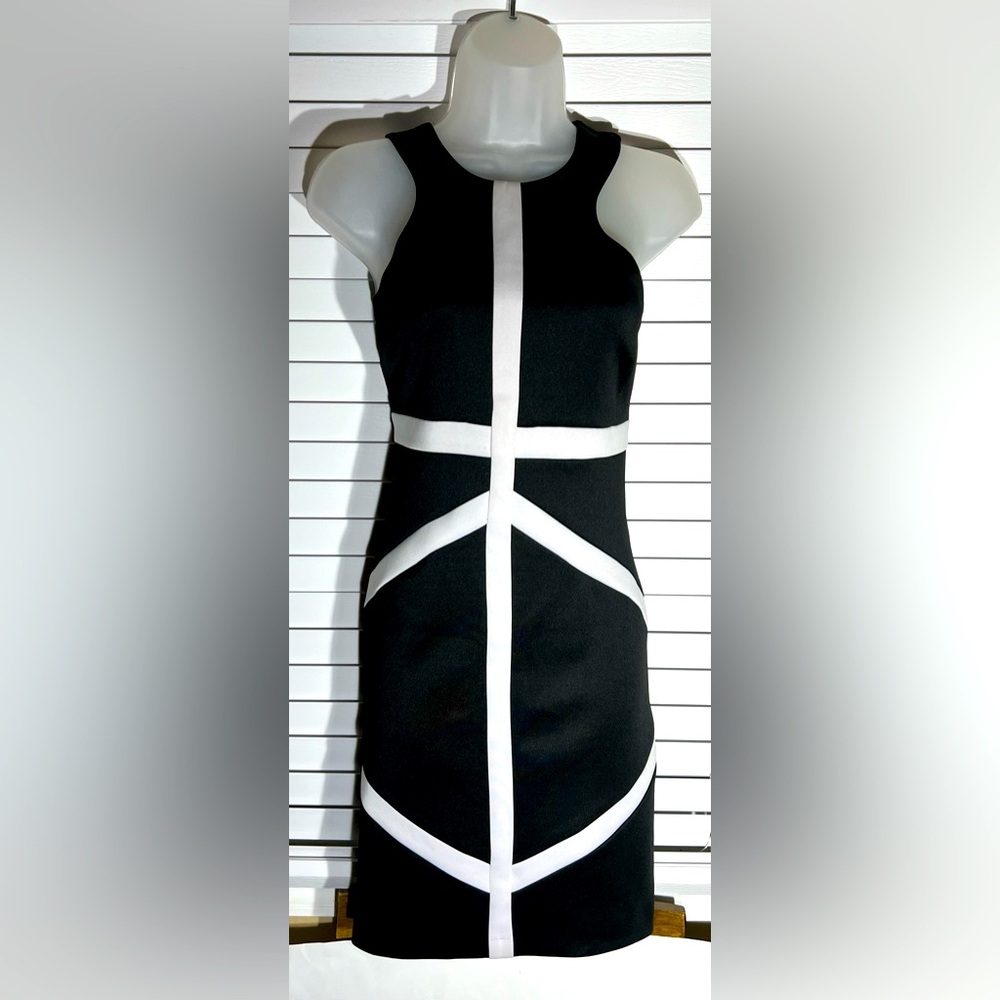 Bisou-Bisou Michele Bohbot Dress Women's size 8 black and White